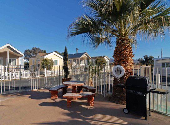 Sunnyvale Garden Suites - Joshua Tree National Park Туэнтинайн-Палмс Экстерьер фото
